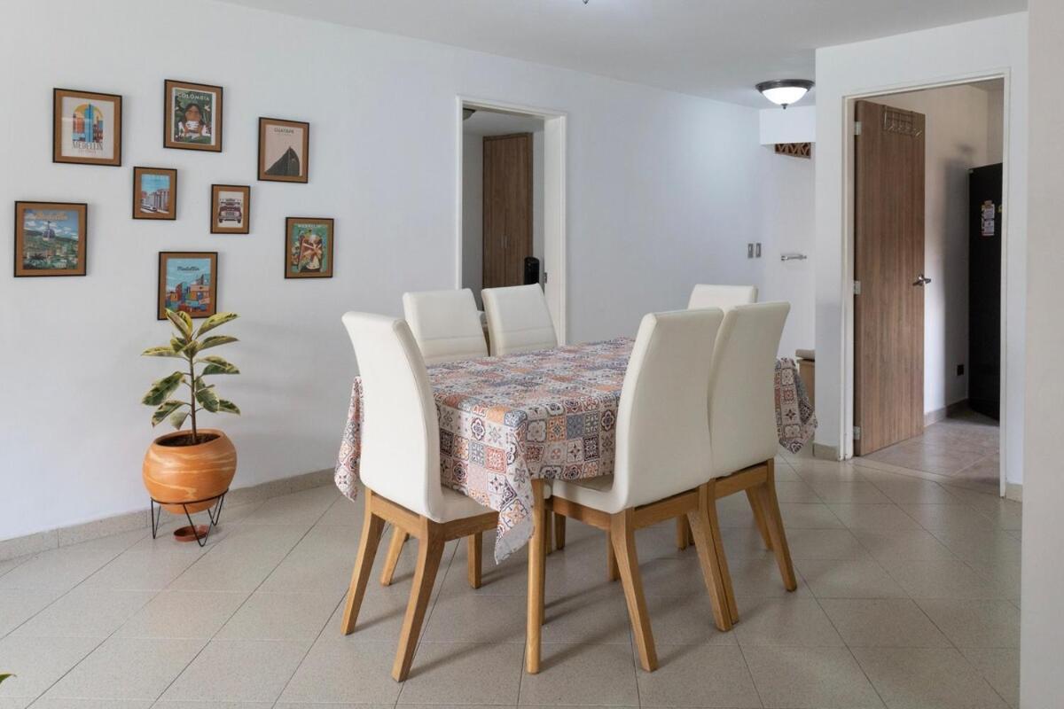 Holiday home Casa Amplia Y Acogedora En El Corazon De Laureles