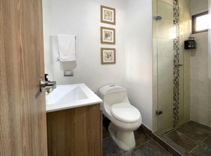 Casa Amplia Y Acogedora En El Corazon De Laureles Holiday home *
