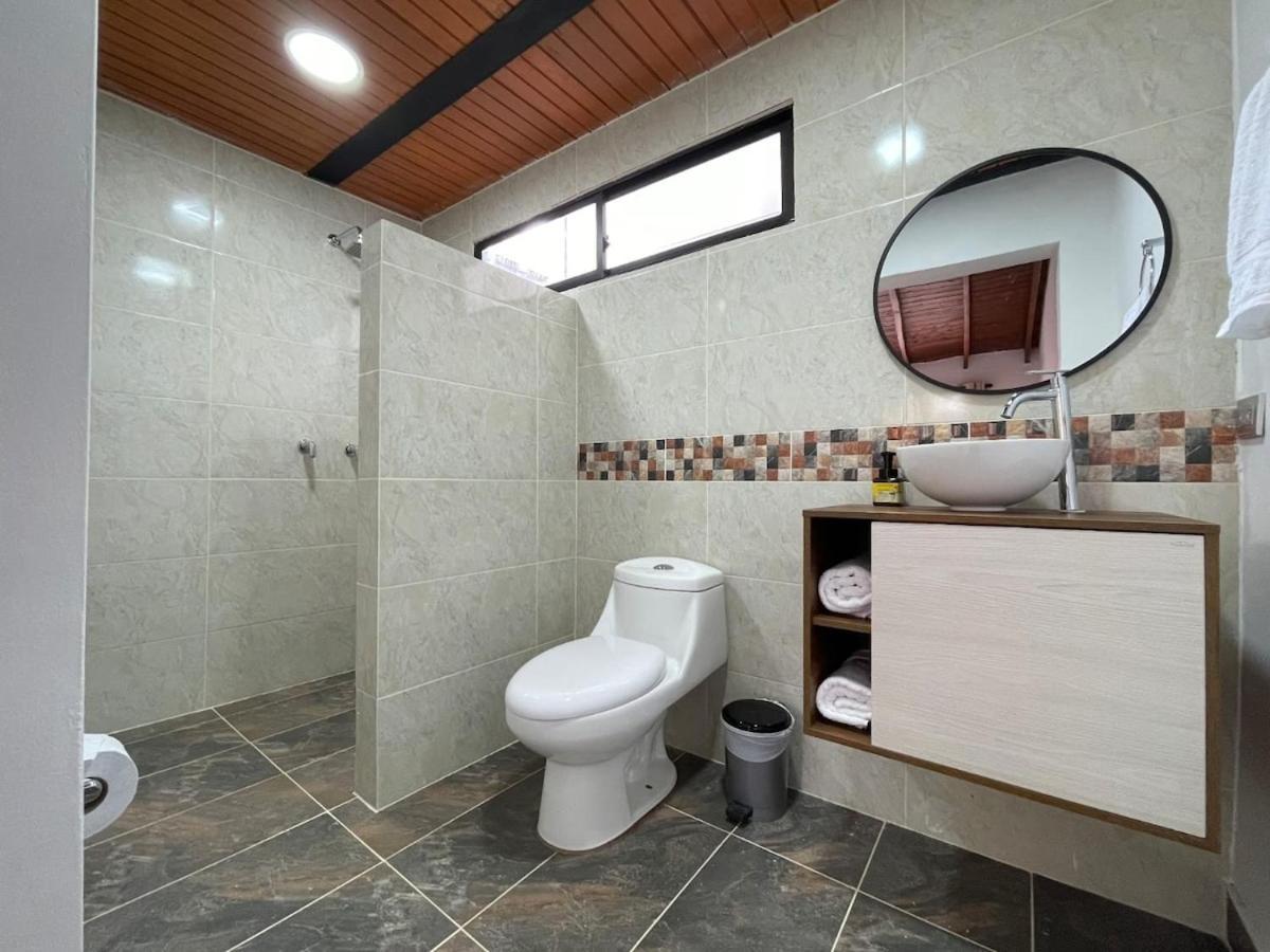 Casa Amplia Y Acogedora En El Corazon De Laureles *