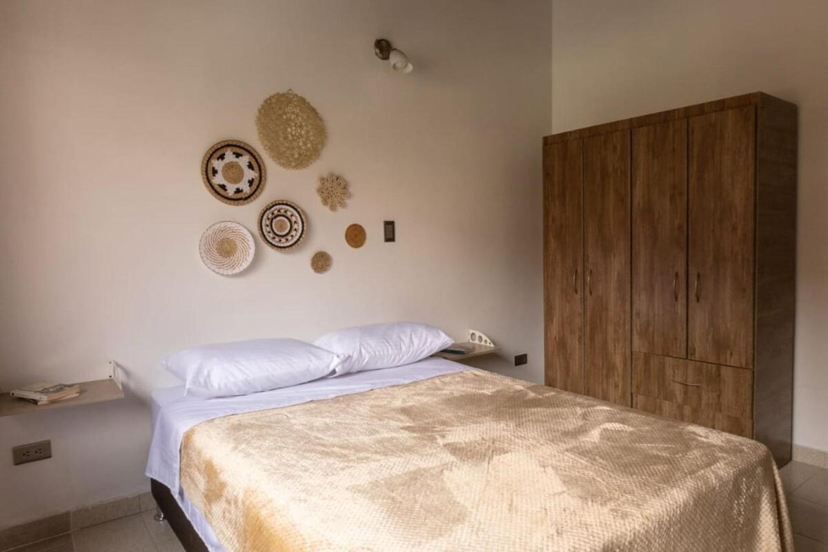 Casa Amplia Y Acogedora En El Corazon De Laureles Medellin